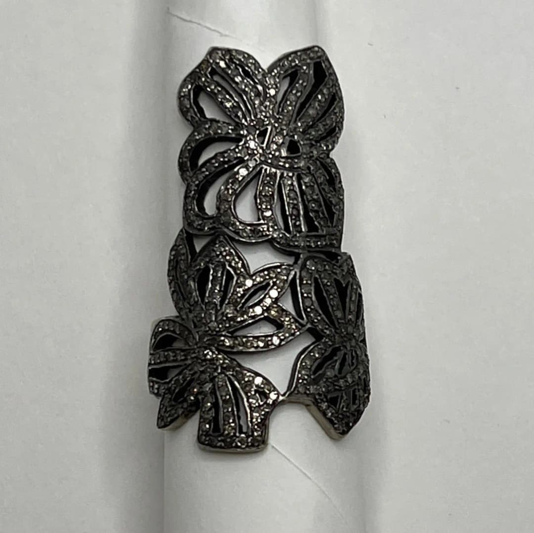 GRAY DIAMOND SHIELD RING