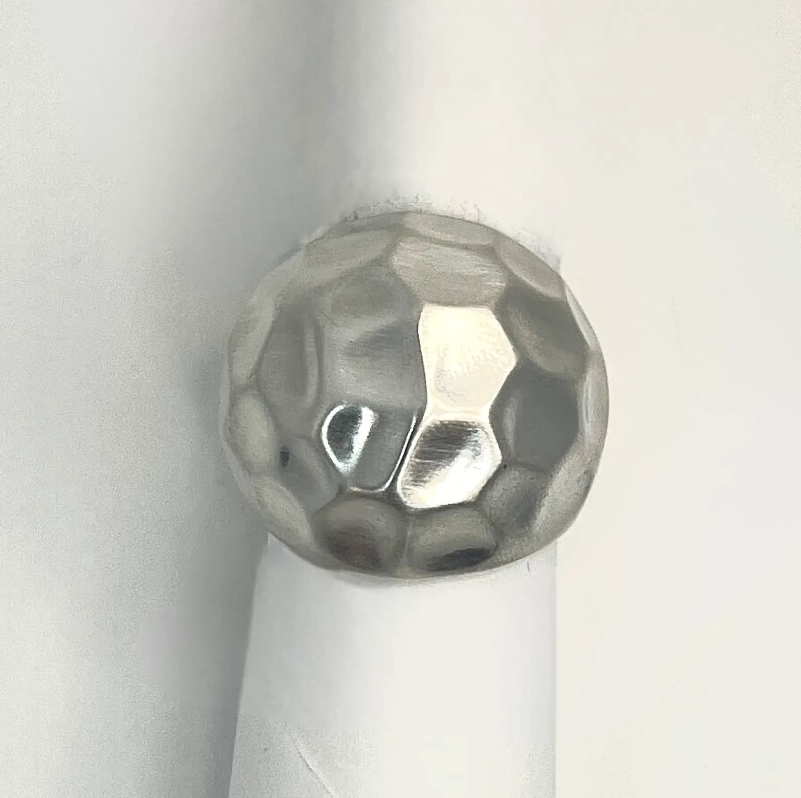 HAMMERED HIGH DOME RING